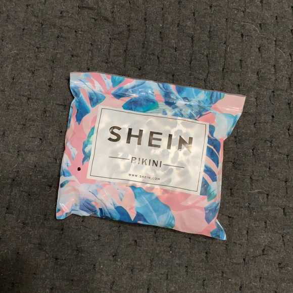 SHEIN Bikini - Picture 2 of 2